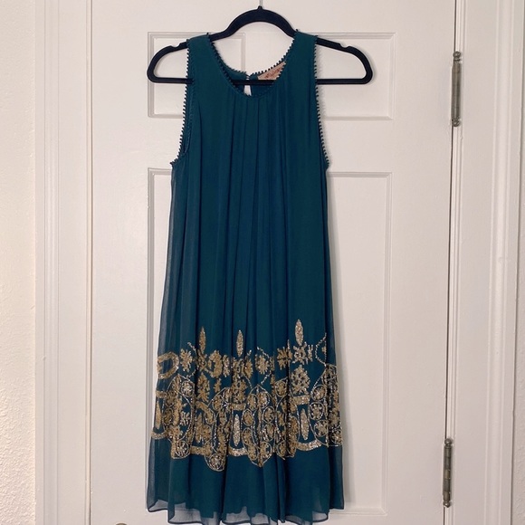 Anthropologie dress, dark green with metallic beading details,never worn. Size 6 - Picture 1 of 4